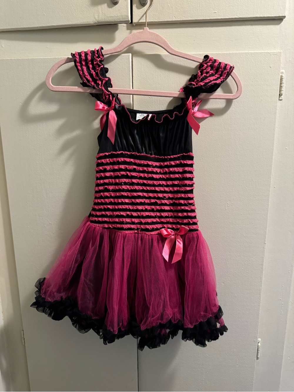 sweet little treat Girls Black & Hot Pink Tulle Halloween Costume cute witch